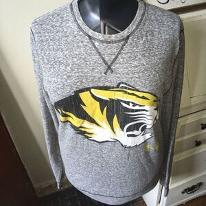 Under
Armour loose fit Mizzou tiger school spirit sporty Athleisure S sweatshirt